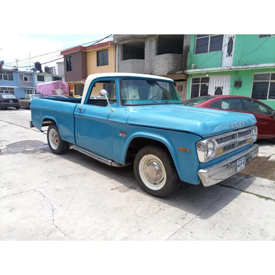 Dodge D100