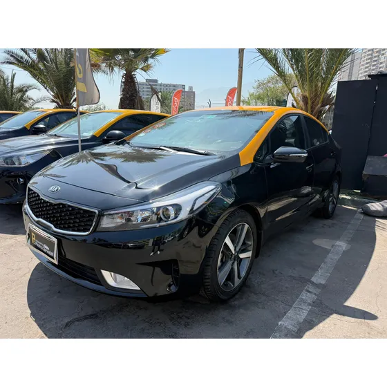 Kia Cerato 5 Ex 1.6 6mt S Pack