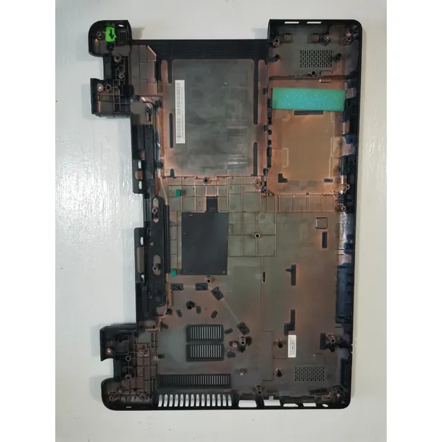  Acer Aspire E 15 E5 511   Carcasa  Tapa Base Con Detalle