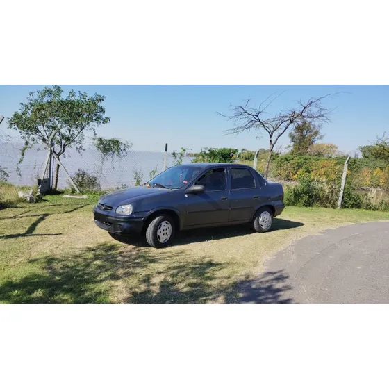 Chevrolet Corsa Classic 1.6 Gl Aa Dh 4p