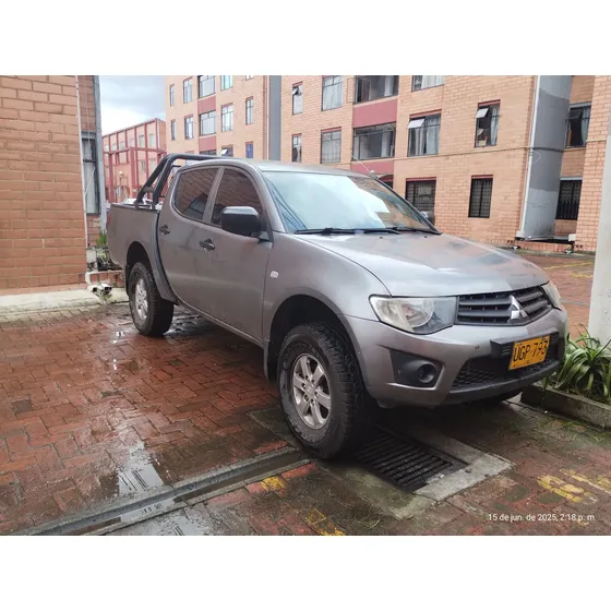 Mitsubishi L200 Sportero 2.5 Basica