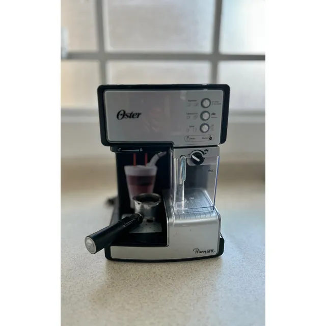 Cafetera Oster Primalatte Automática Negra