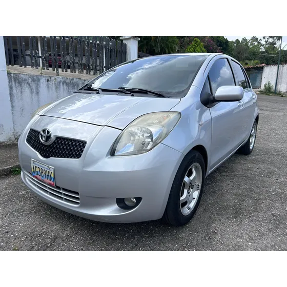 Toyota Yaris Automatico