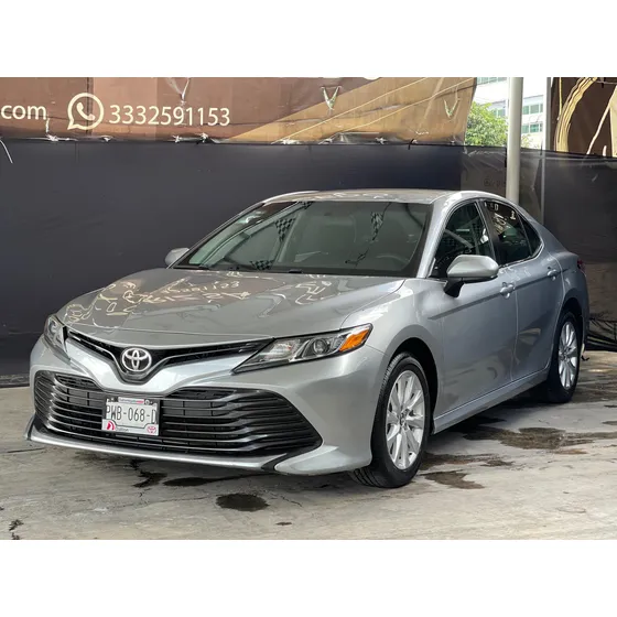 Toyota Camry 2.5 Le At