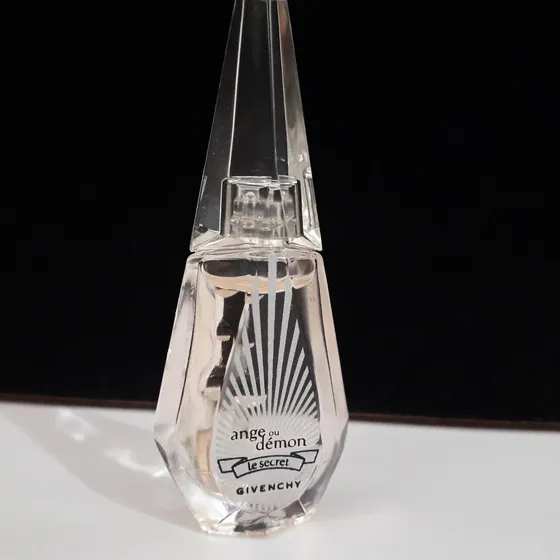 Mini Perfume Ángel O Demonio Le Secret Givenchy 4ml Original