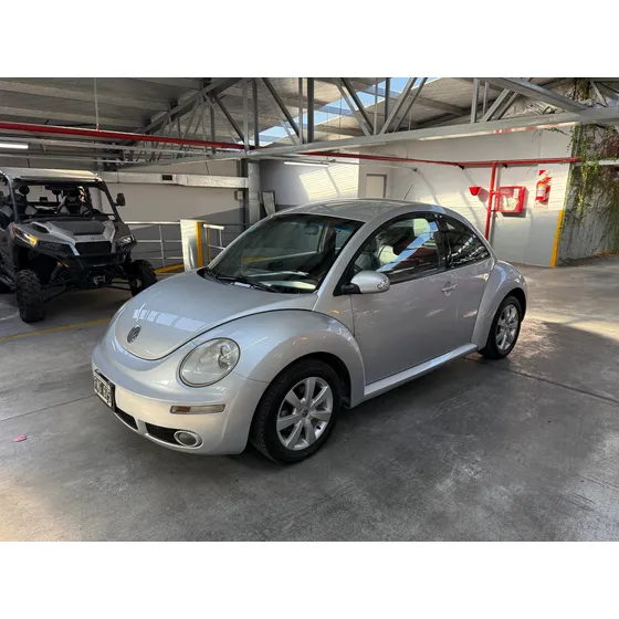 Volkswagen New Beetle 2.0 Luxury