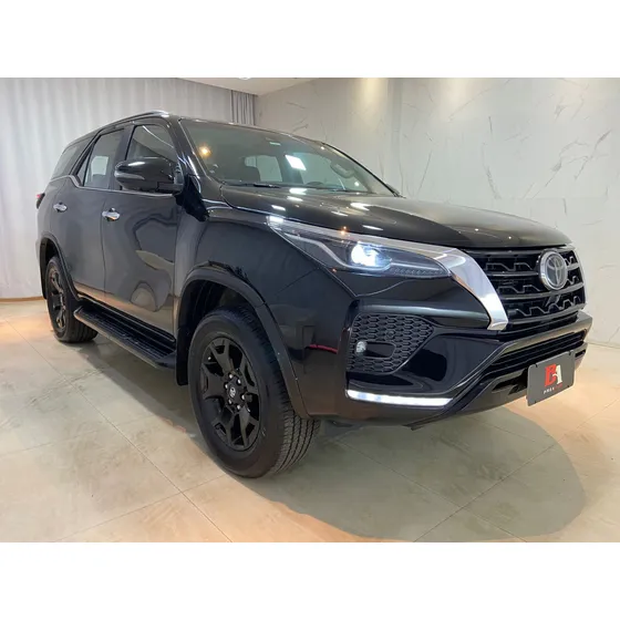 Toyota Hilux Sw4 2.8 D-4d Turbo Diesel Srx 7l 4x4 Automático