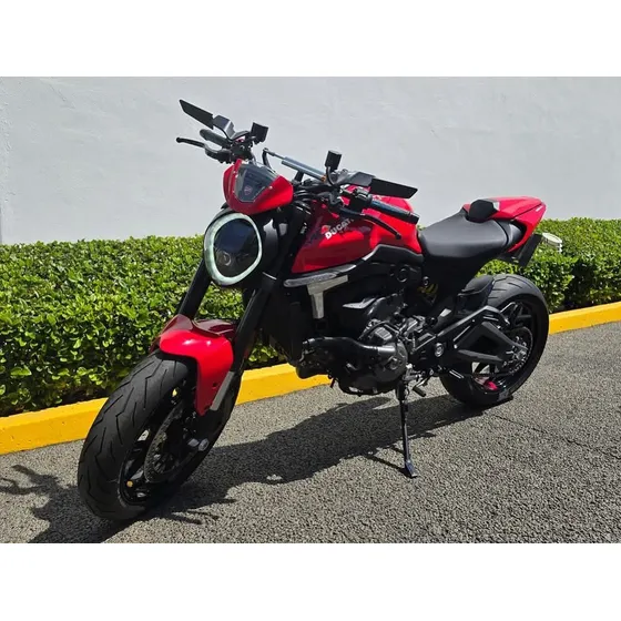 Ducati Monster Plus 2023