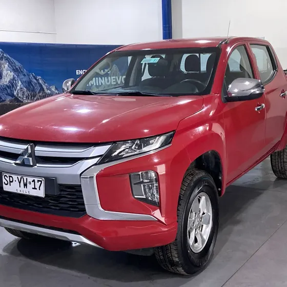 Mitsubishi L200 2023 Katana Cr 4x2 Spyw17 2023 usado en Temuco