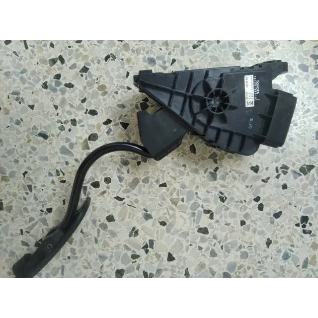Pedal Con Sensor De Aceleración Fortuner Kavak. Hilux. Usado