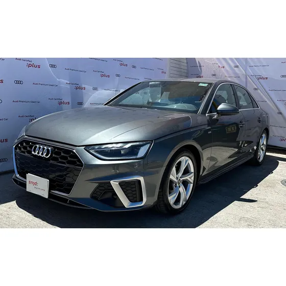 Audi A4 2.0 S-line At