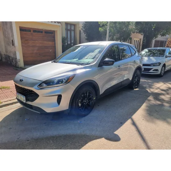 Ford Kuga 2.5 Se Hybrid Fwd
