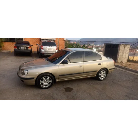 Hyundai Elantra 1.6 Sedan