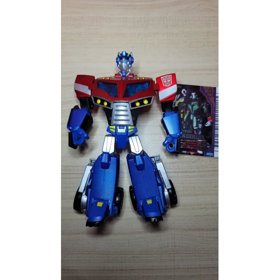 Figura Transformers Animated Optimus Prime Takara Tomy
