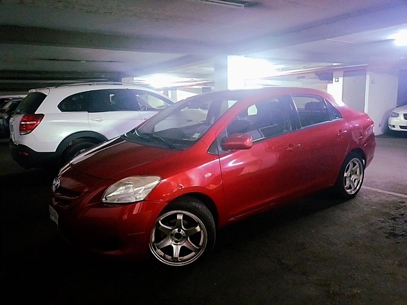 Toyota Yaris Automático