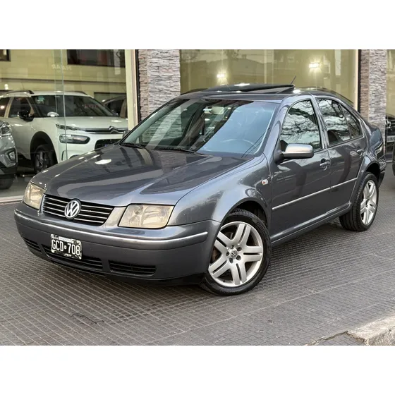 Volkswagen Bora 1.8 Highline T 180cv Cuero