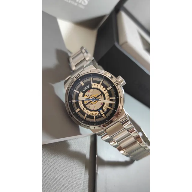 Reloj Oris Engine Date Automático