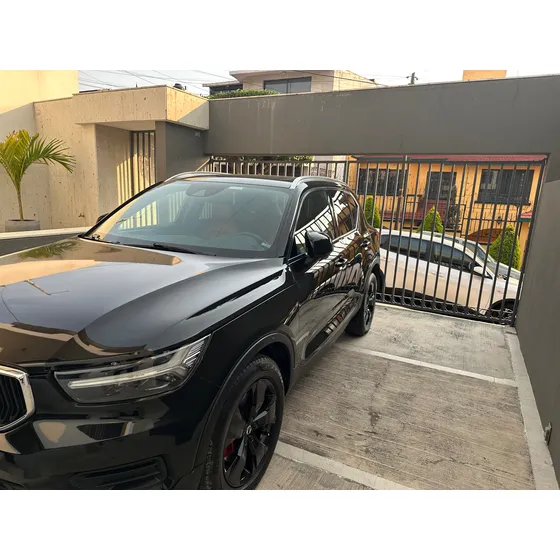 Volvo Xc40 Volvo Xc40 Momentum T4 Motor 2.0 Lts 4 Cil