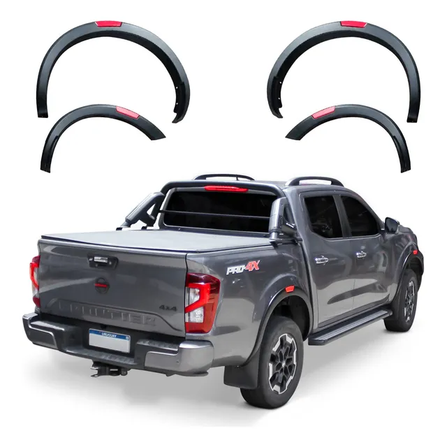 Fenders Spaco Nissan Np300 2021+ Negro Con Detalles Rojos
