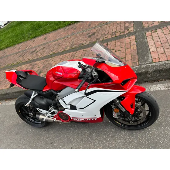 Panigale V4