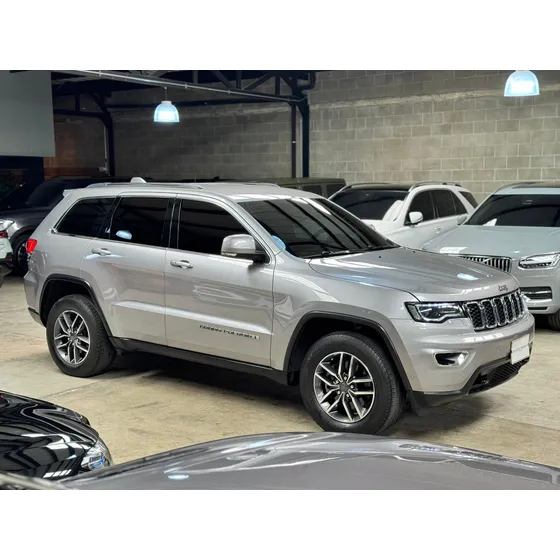 Jeep Grand Cherokee Laredo 3.6 Laredo
