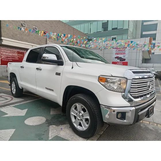 Toyota Tundra 5.7 Limited 4x4 At