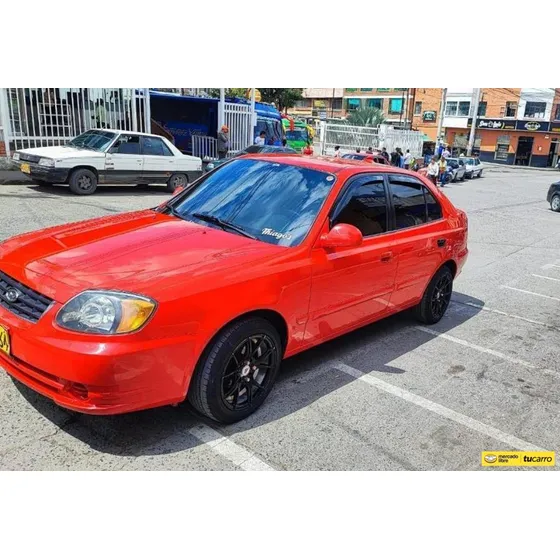 Hyundai Accent Gls 1500cc Mt Aa