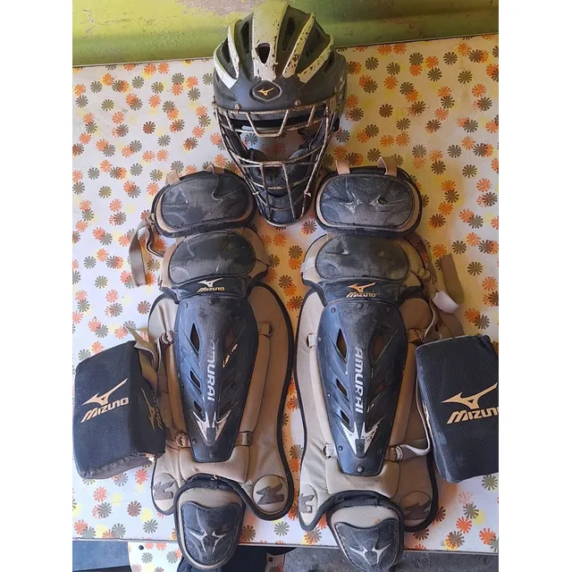 Careta De Catcher Mizuno Y Chingalas