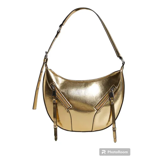Cartera Metalizada Bershka, Zara, Stradivarius,dorada