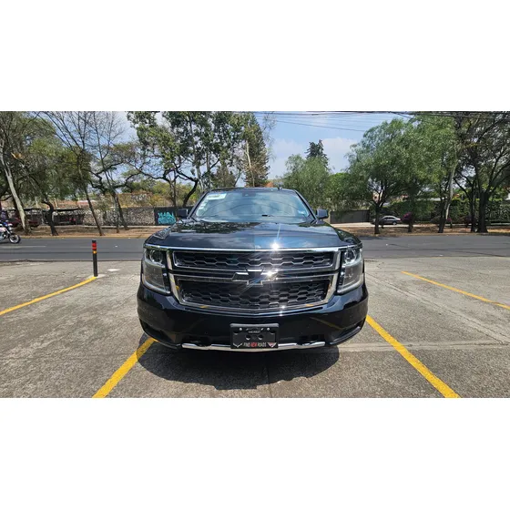 Chevrolet Tahoe 5.3 Z71 4x4 Mt