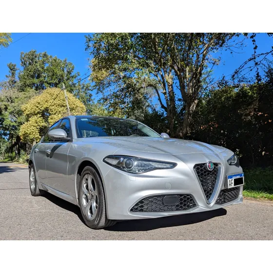 Alfa Romeo Giulia 2.0 200cv 200 Distinctive