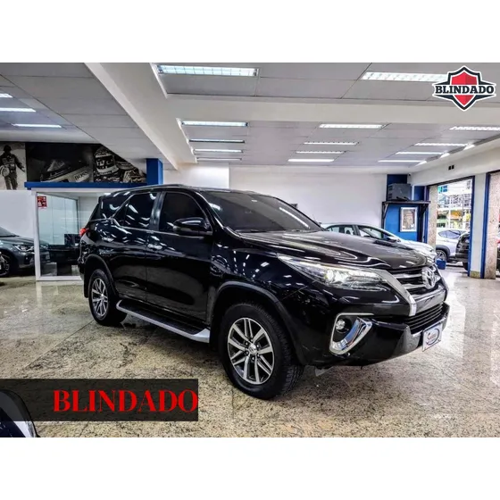 Toyota Hilux Sw4 2.8 Srx 4x4 7 Lugares 16v Turbo Intercooler Diesel 4p Automático