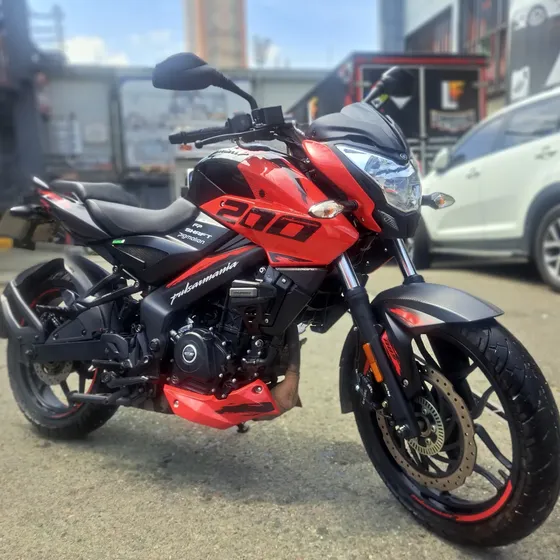 Bajaj Pulsar Ns 200 Fi 