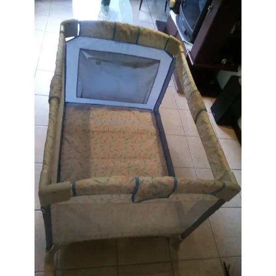 Corral/ Cuna Para Bebés, Usado Excelente Estado Mosquitero