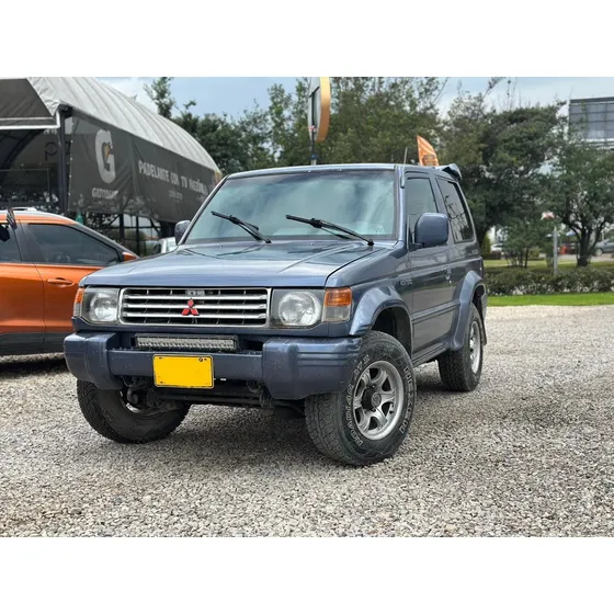 Mitsubishi Montero 2.4 V11