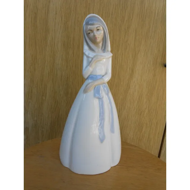 Lucheto Escultura Porcelana Española Dama Antigua Valencia