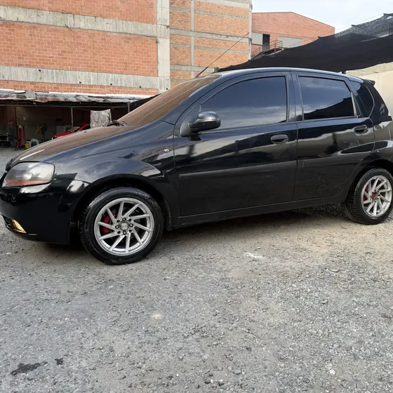 Chevrolet Aveo 2007 1.4 Five Full Equipo Rines De Lujo Luces Led Hermoso