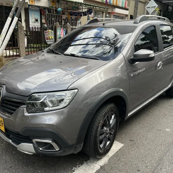Renault Stepway 2022 1.6 Dynamique / Intens Mecánica