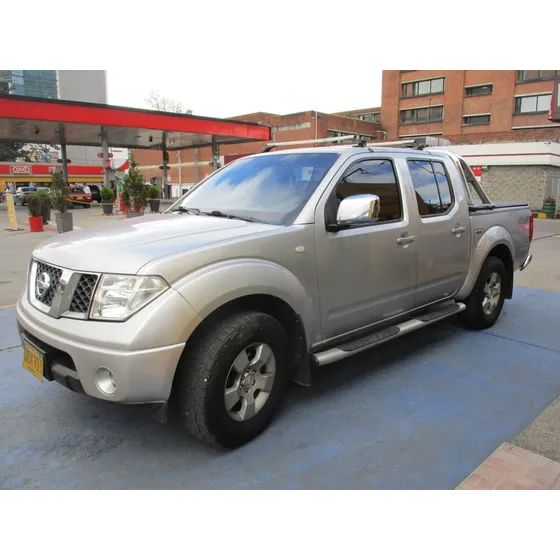 Nissan Navara Le 4x4 2500cc At Aa
