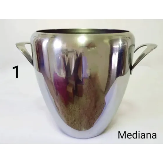 Hielera De Acero Inox Como Nueva Mediana Grueso Importada 