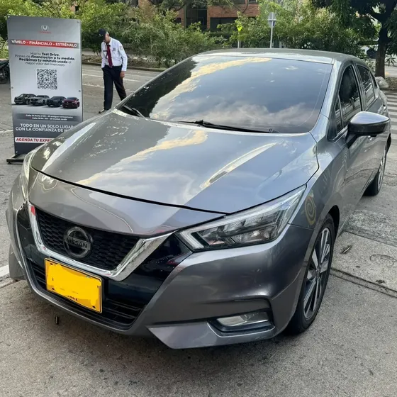 Nissan Versa 2020 Exclusive