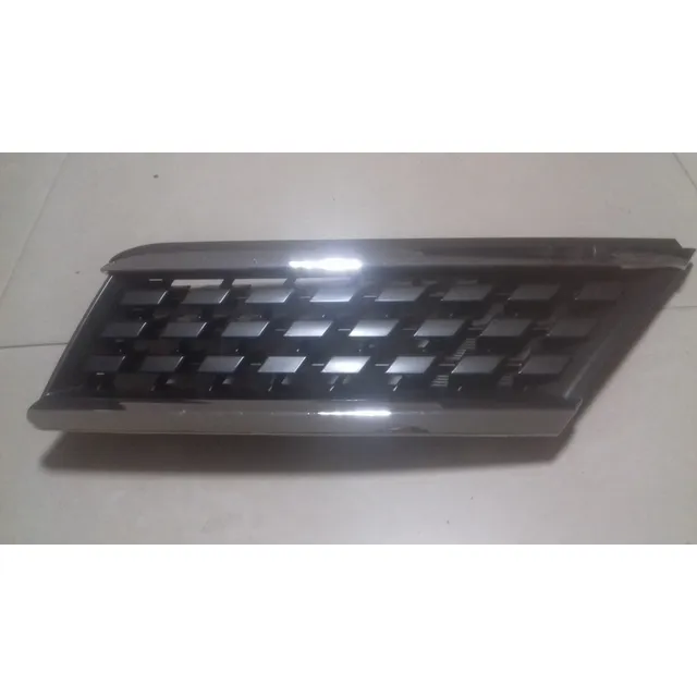 Rejilla Izquierda Delantera Nissan Tiida C11 Hatchback 5p