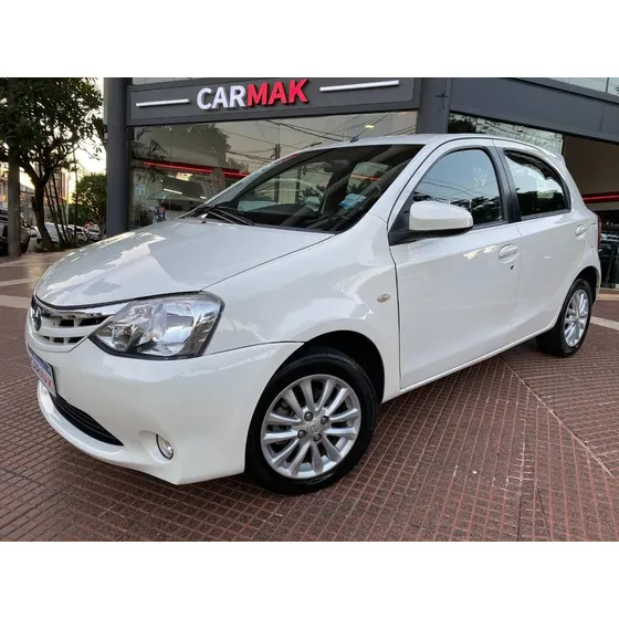 Toyota Etios 1.5 Xs 5 P