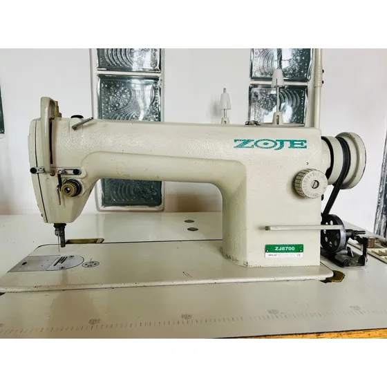 Máquina De Coser Industrial, Marca Zoje Modelo Zj8700