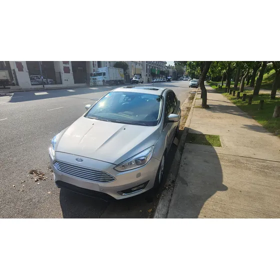 Ford Focus Iii 2.0 Sedan Titanium At6