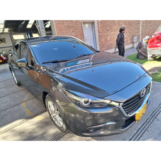 Mazda 3 2.0 Touring
