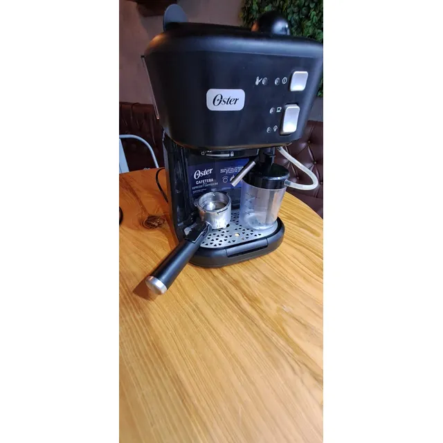 Cafetera Máquina Expresso Oster Bvstem 550 1b 15 Bar