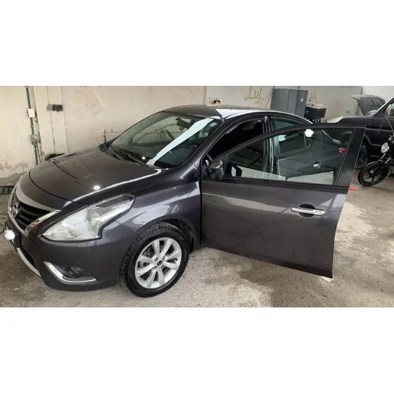 Nissan Versa 1.6 Advance Mt