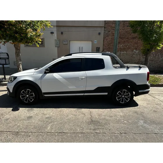 Volkswagen Saveiro 1.6 Cross Gp Cd 110cv Pack High