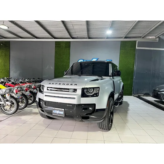 Land Rover Defender 110